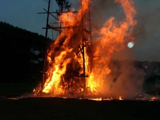 Osterfeuer in Freienohl