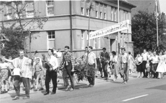 Demonstrationszug für Geck Hubert Raulf, 1959