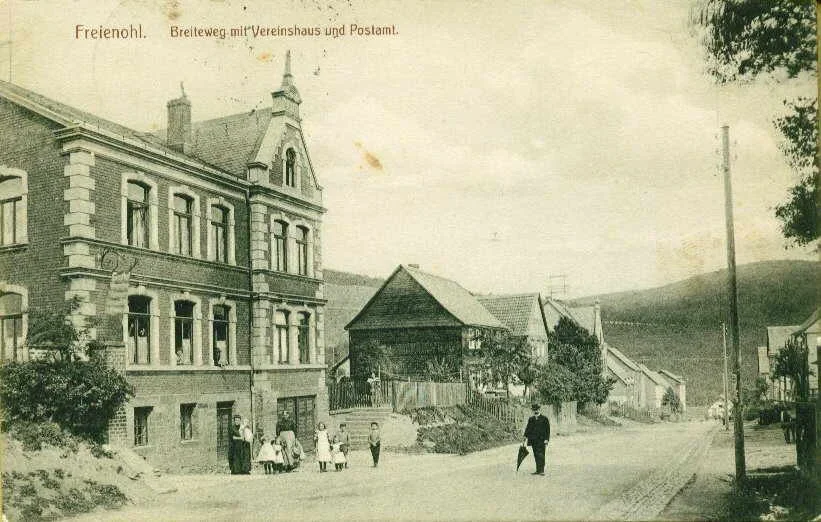 Breiteweg mit Vereinshaus und Postamt um 1909