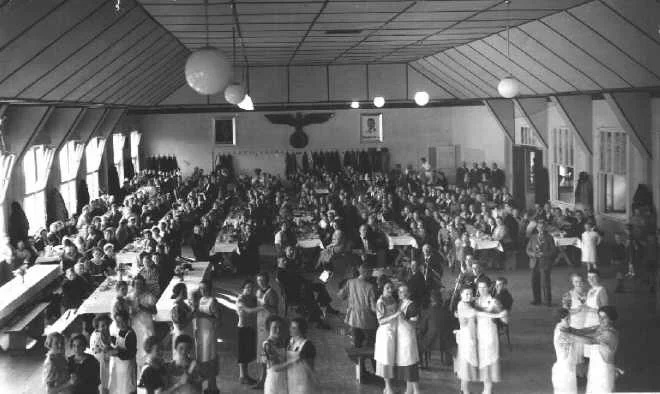 Mit Geldern der Amtssparkasse wurde die Alte Schützenhalle im Ohl umgebaut, September 1938